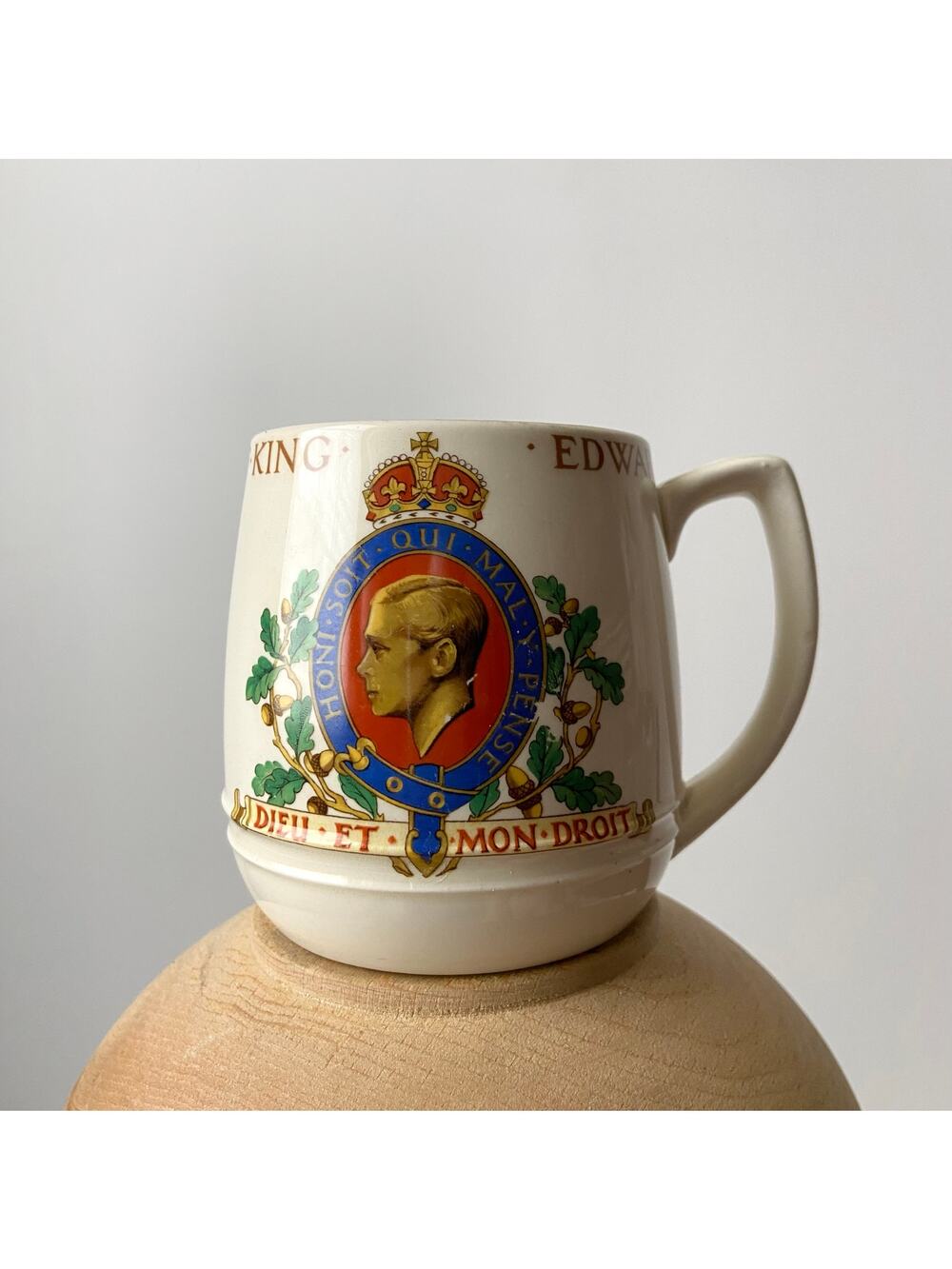 Vintage British Pottery ROYAL KING EDWARD VIII Windsor 1937 CORONATION Mug